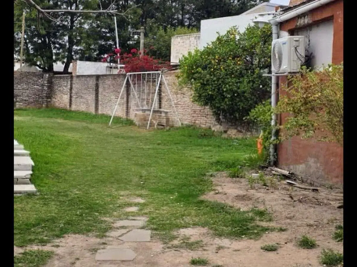 VENTA CASA 5 DORM CON DEPÓSITO Y LOCAL DEAN FUNES 4