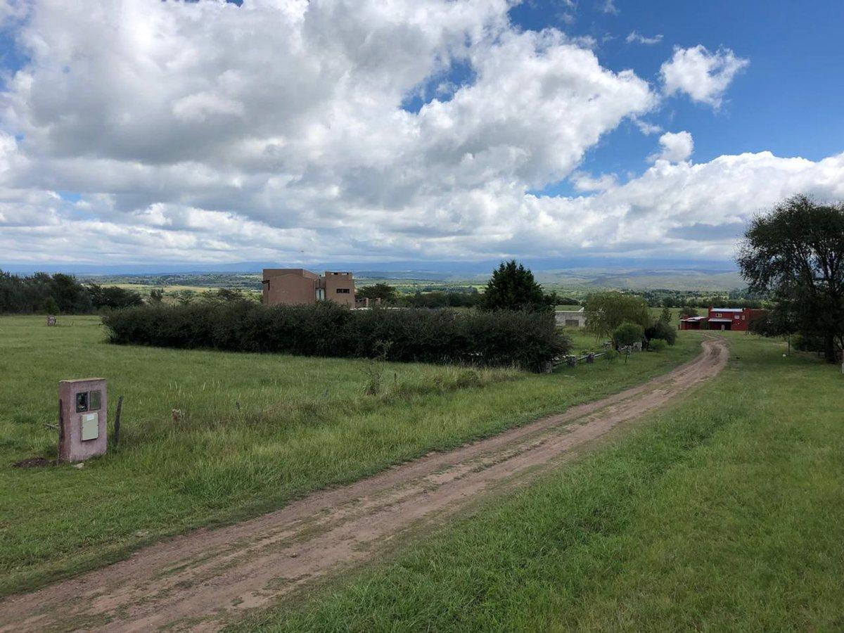 VENTA LOTE PUNTO CLARO LOS REARTES 1000M2