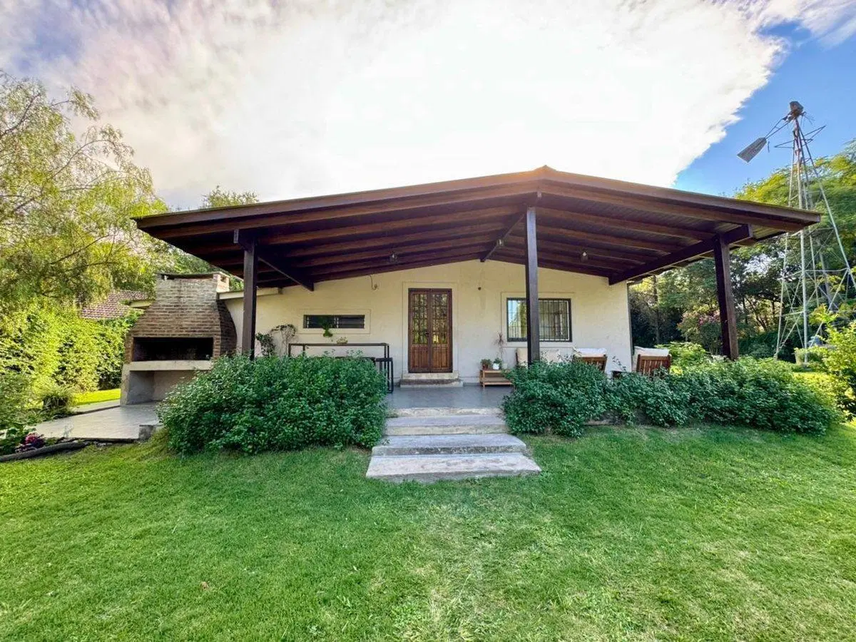 VENTA CASA 4 DORM PILETA VILLA ALLENDE 3