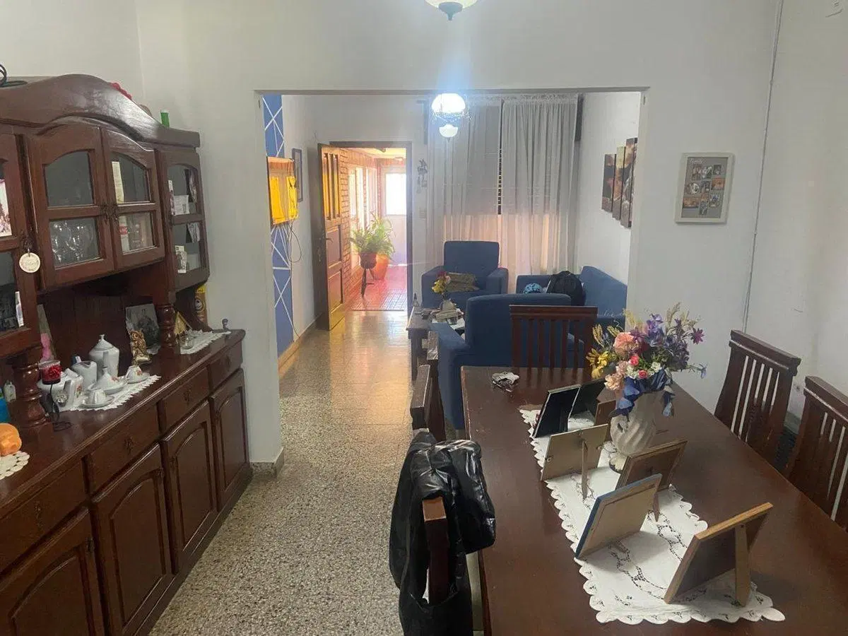 VENTA CASA 2 DORM EN BARRIO 1 DE MAYO 5