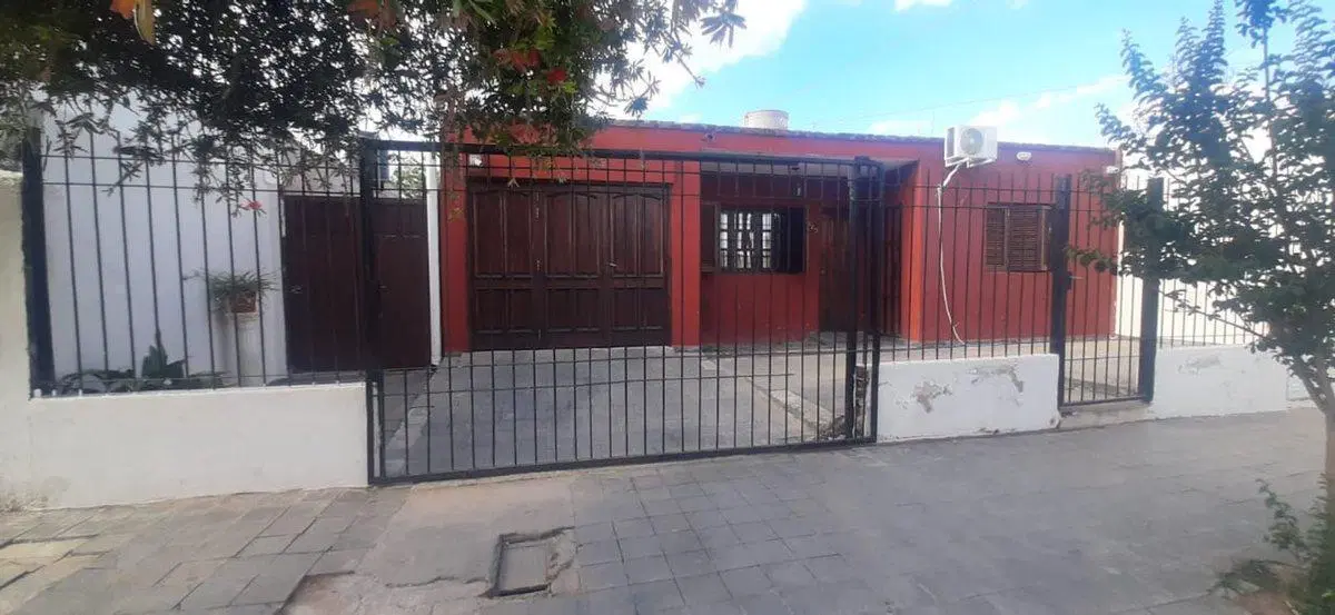 VENTA CASA COLONIA LOLA 3 DORM 8