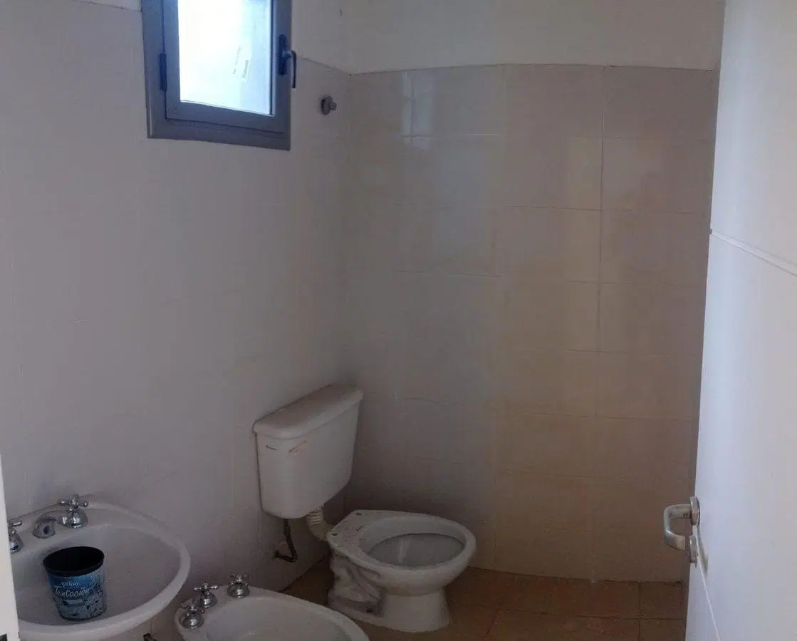 VENTA LOCAL GENERAL BUSTOS 34 M2 2
