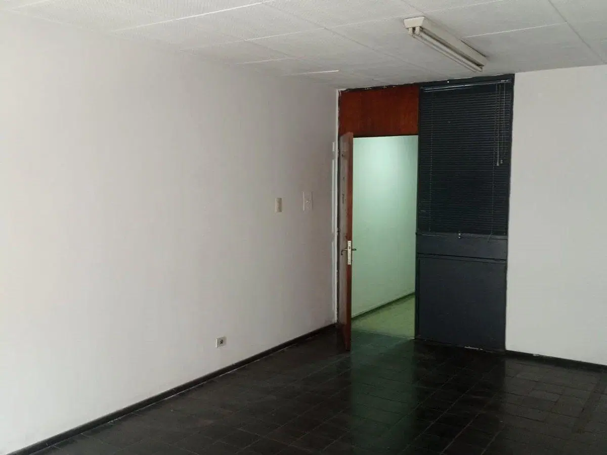 VENTA OFICINA CENTRO 30 M2 LOS ANGELES 5