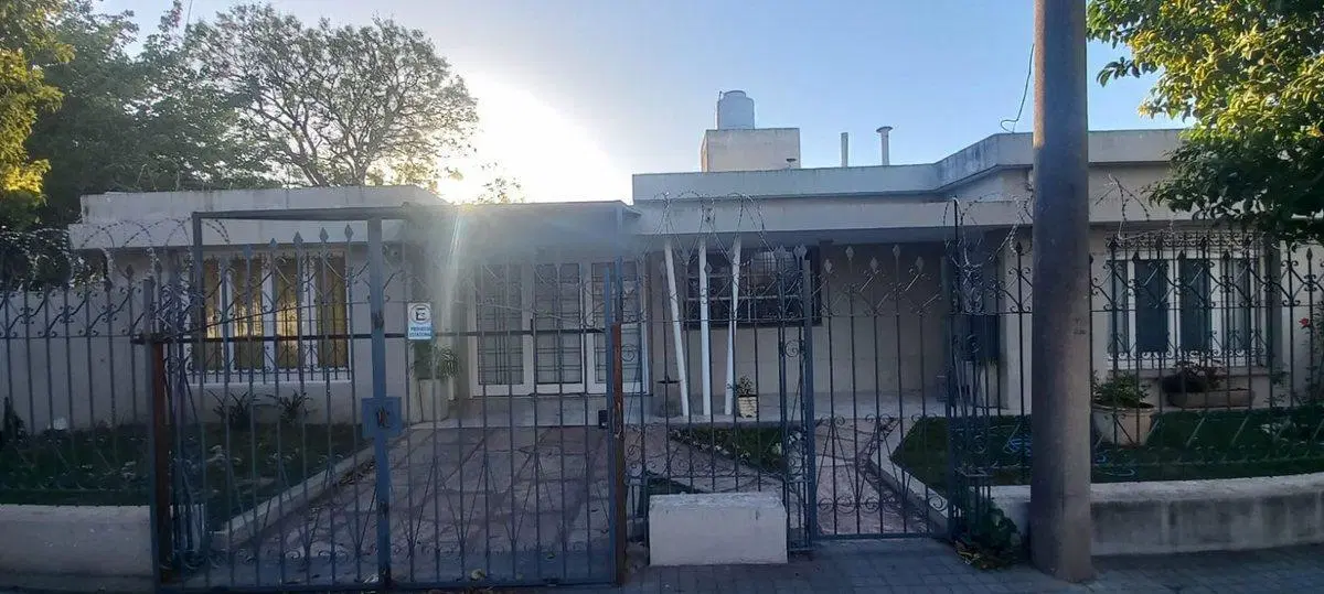 VENTA CASA DEAN FUNES 3 DORMITORIOS 2