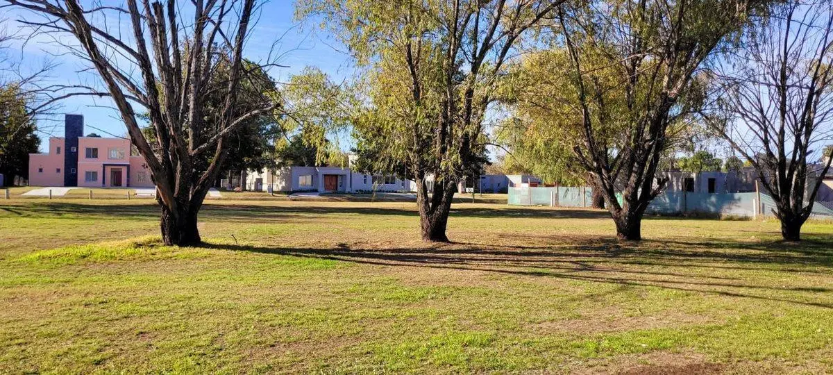 VENTA LOTE VALLE DEL GOLF 1564M2 SOBRE BOULEVARD 4