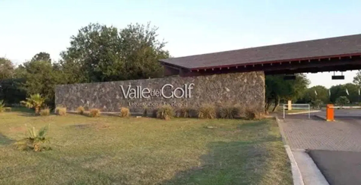 VENTA LOTE VALLE DEL GOLF 1564M2 SOBRE BOULEVARD 3