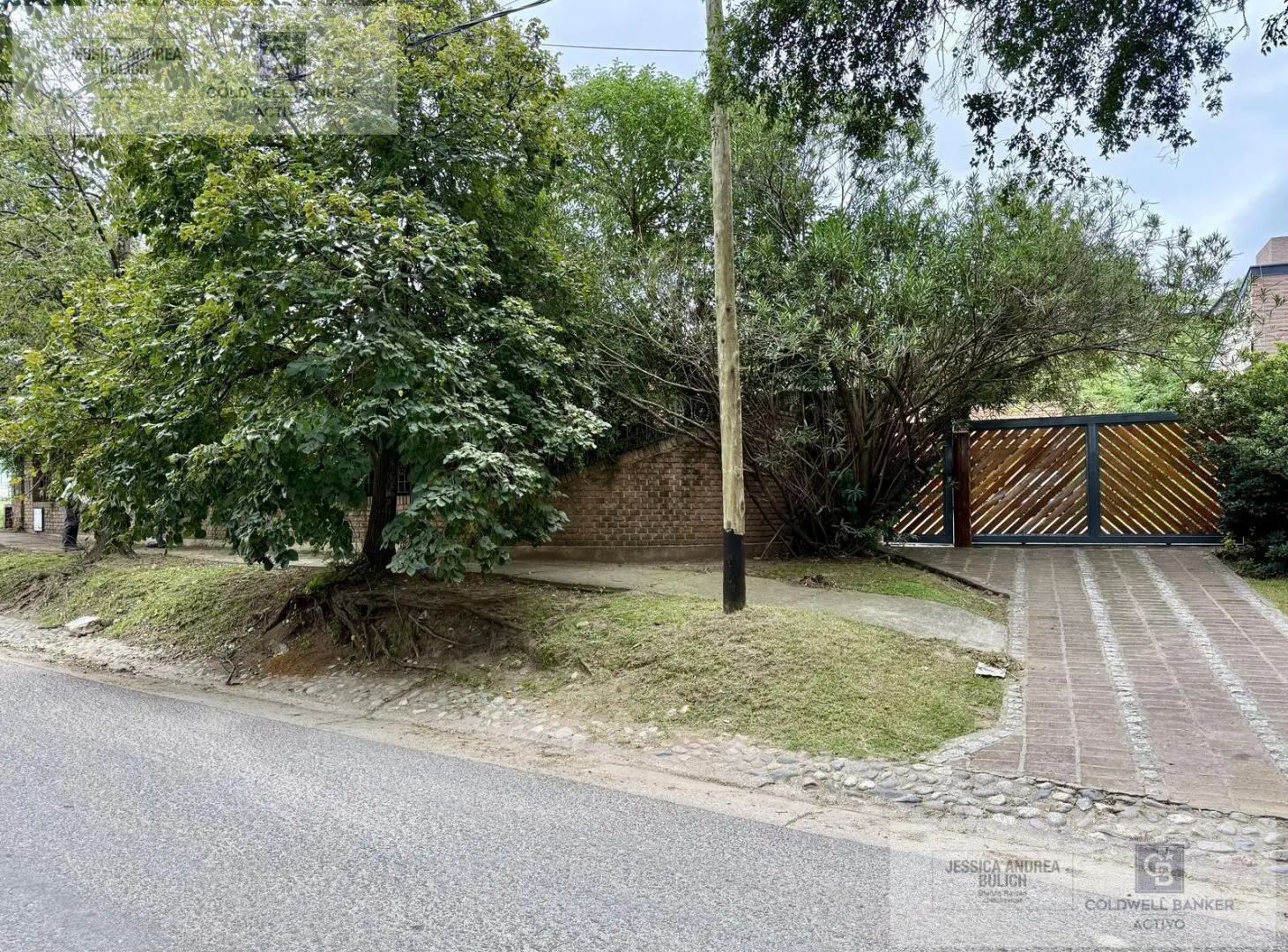 ALQUILER CASA 4 DORM EN ARGUELLO 5