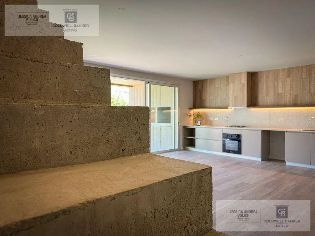 VENTA DUPLEX NUEVO MALAGUEÑO 3 DORM 8