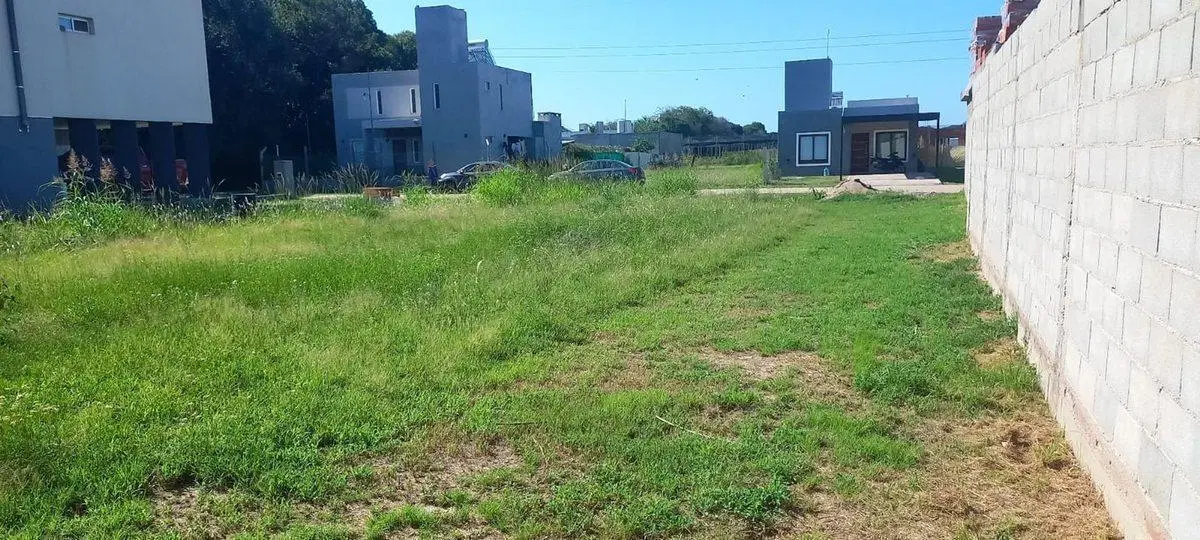 VENTA LOTE VILLA ESQUIU BARRIO CERRADO 360M2 3