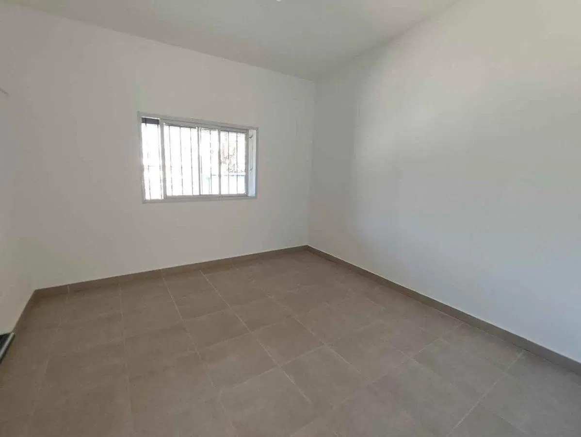 ALQUILER CASA 3 DORM VILLA ALLENDE LOMAS SUR CON COCHERA Y PATIO 4