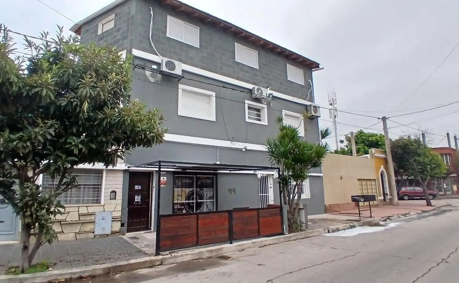 ALQUILER CASA 2 DORM PROVIDENCIA CON LOCAL Y SALON DE EVENTOS 4
