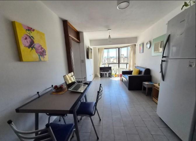 Foto de VENTA DEPTO CENTRO 2 DORM COCHERA, imagen 3