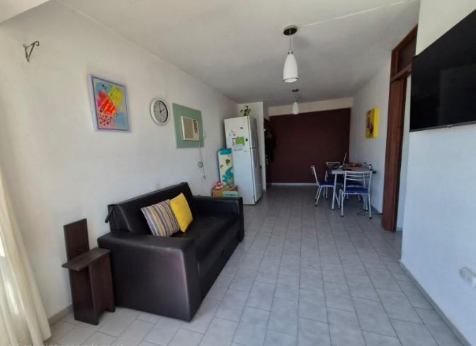 Foto de VENTA DEPTO CENTRO 2 DORM COCHERA, imagen 2