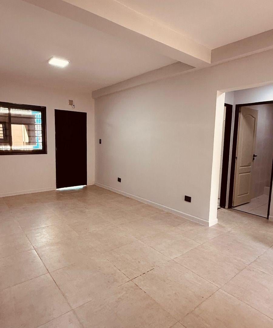 ALQUILER! HERMOSO PH DE 3 AMBIENTES EN PLANTA BAJA CON PATIO A ESTRENAR!
SIN EXPENSAS!