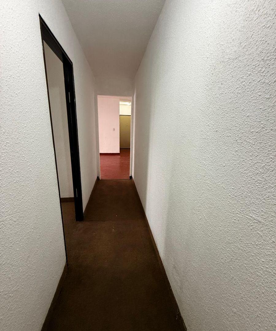 Foto de HERMOSO DPTO DE 4 AMBIENTES CON BALCON, A LA VENTA! APTO CRÉDITO!, imagen 2