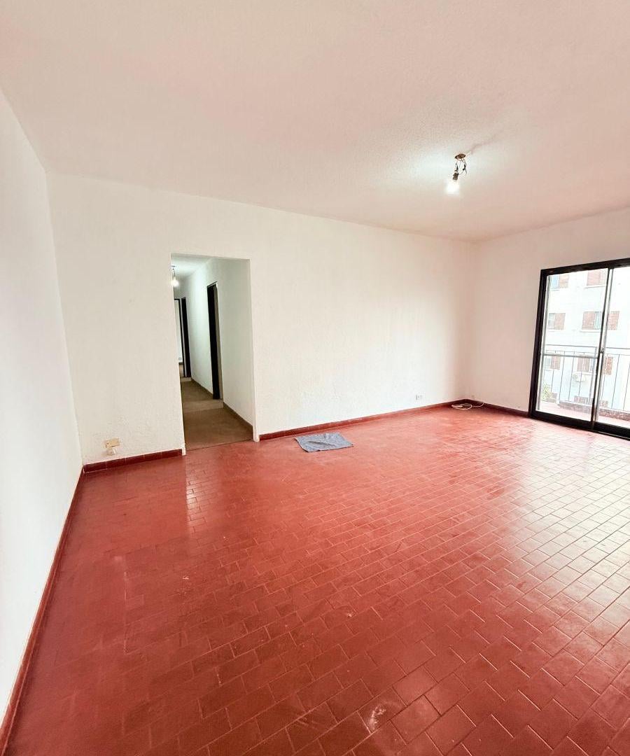 Hermoso Dpto de 4 Ambientes con Balcon, en alquiler!