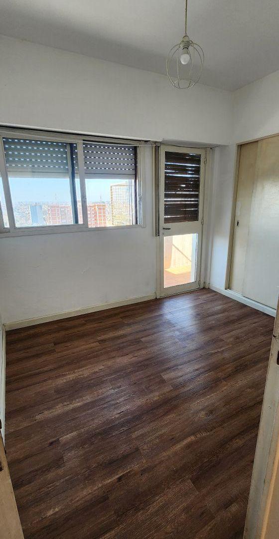 Foto de Departamento 3 ambientes sobre Av. Mitre a la venta!, imagen 3
