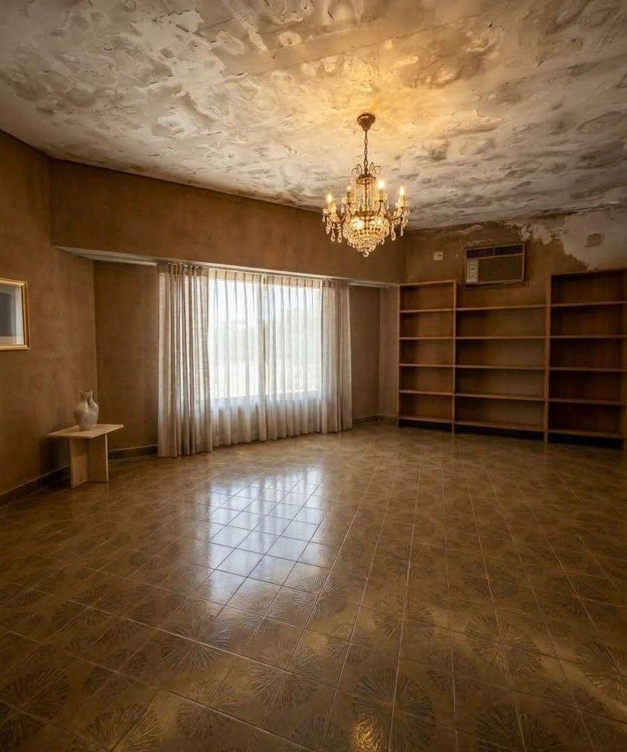 Foto de Gran Propiedad en esquina con piscina – Ideal Remodelación o Inversión|, imagen 2