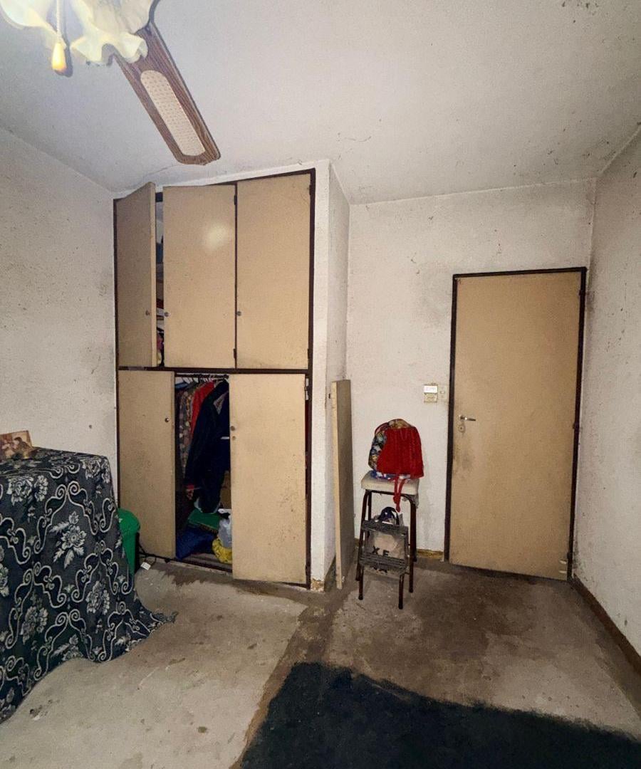 Foto de OPORTUNIDAD! Departamento 3 ambientes con balcón a RECICLAR, imagen 4