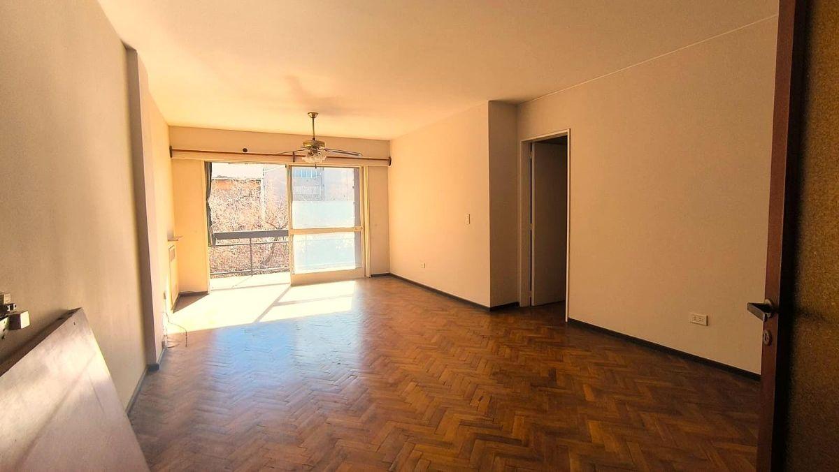 Foto de Venta Departamento Semipiso, 4 dormitorios, Peatonal Sarmiento 232, imagen 2