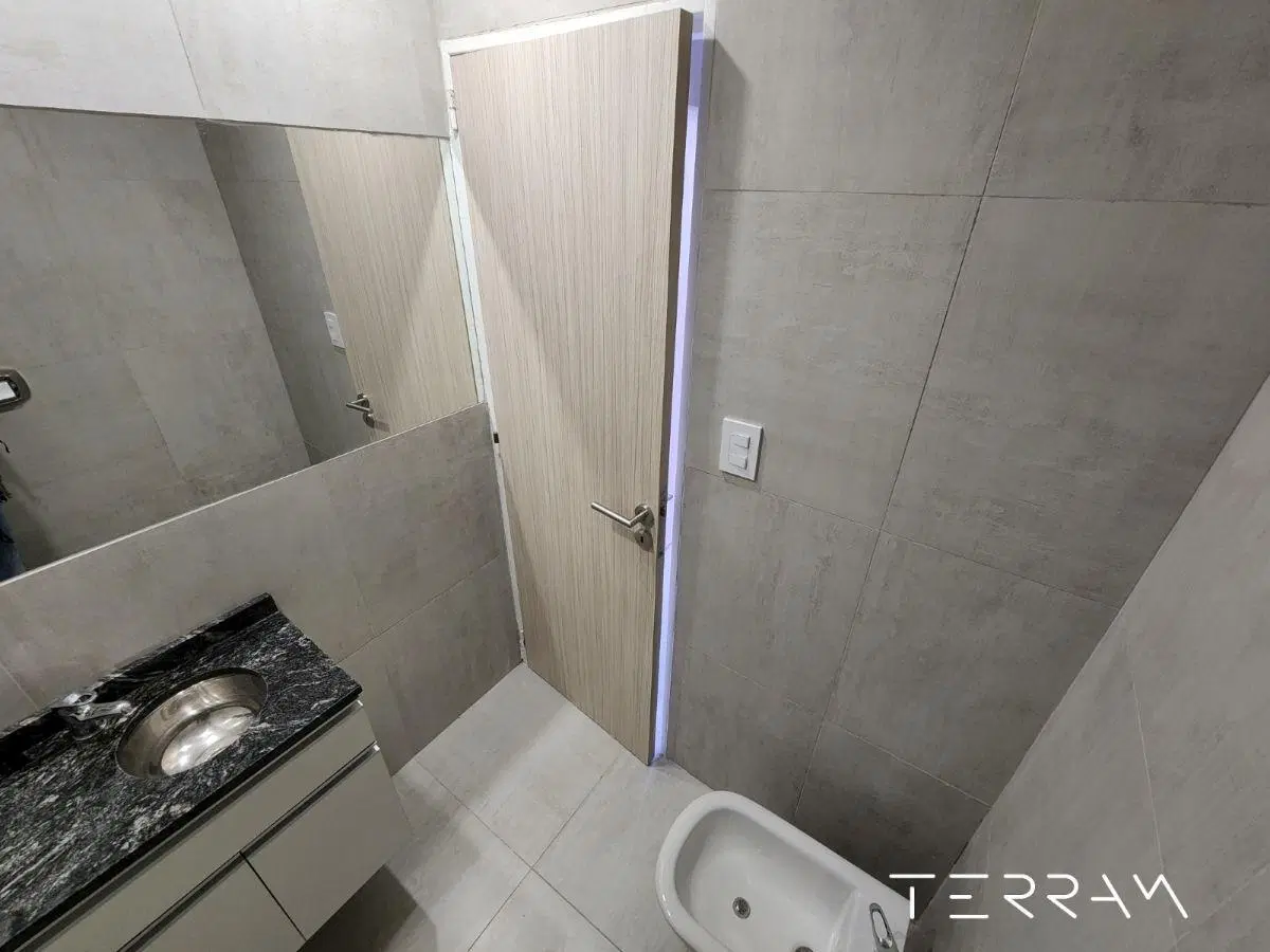 Alquiler local comercial en Zeballos 2028 8