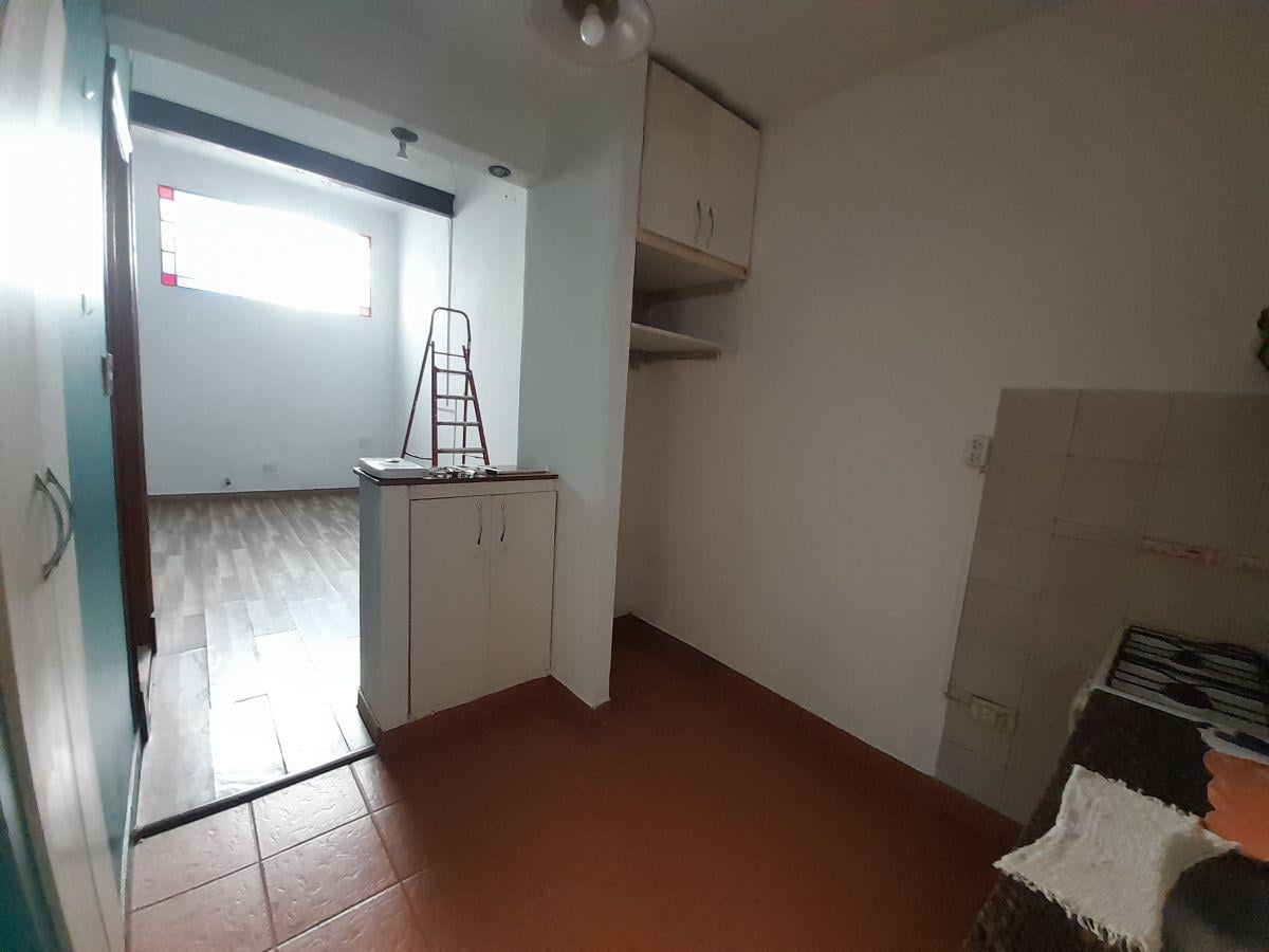 Foto de Venta Departamento 4 Amb - Balcón y Patio - Apto Profesional/Comercial, imagen 5