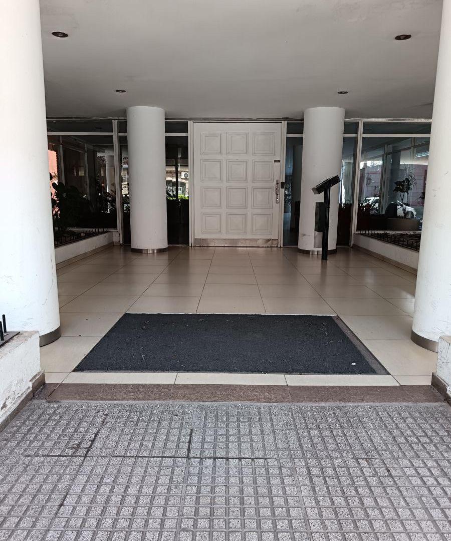 Foto de Venta Cochera Cubierta San Isidro Centro C/ Portón Automático, imagen 2