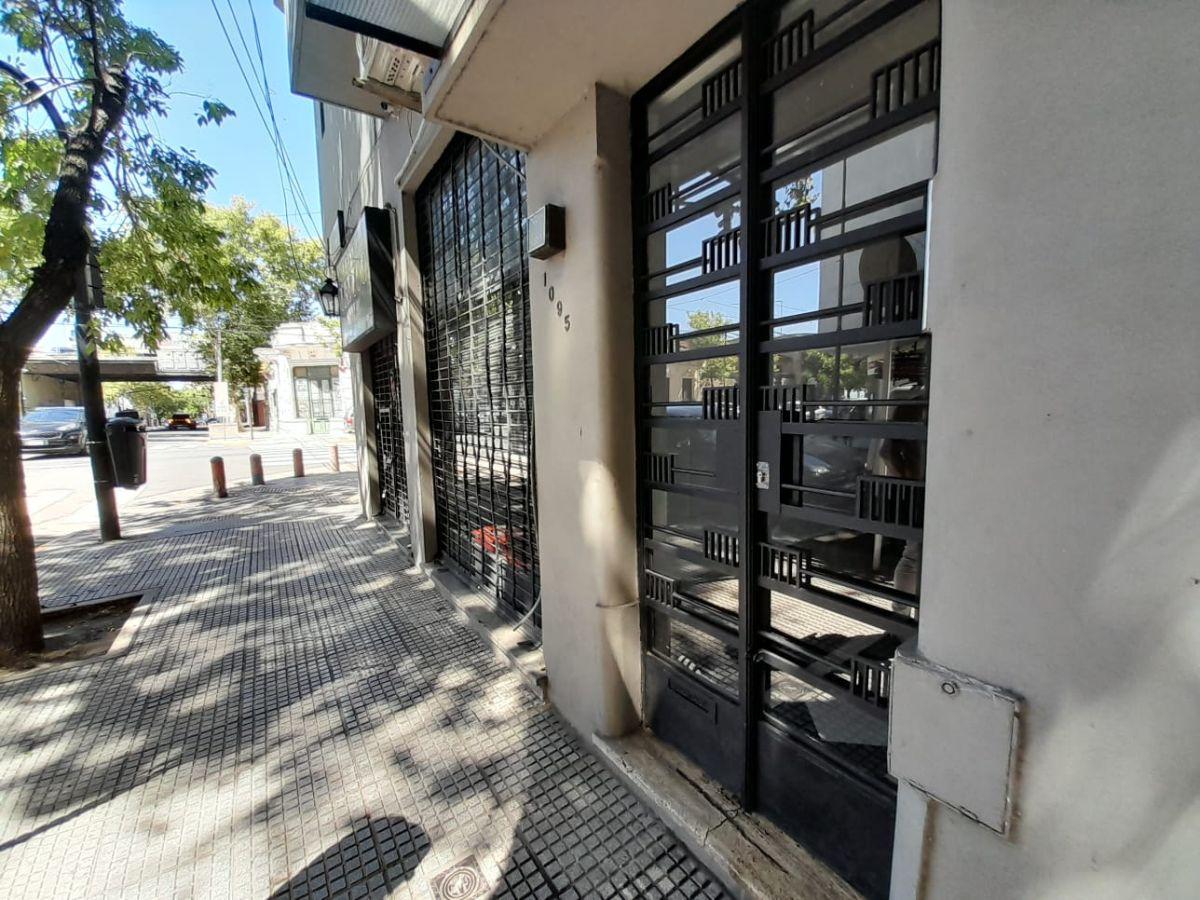 Foto de Venta Departamento 4 Amb - Balcón y Patio - Apto Profesional/comercial, imagen 1
