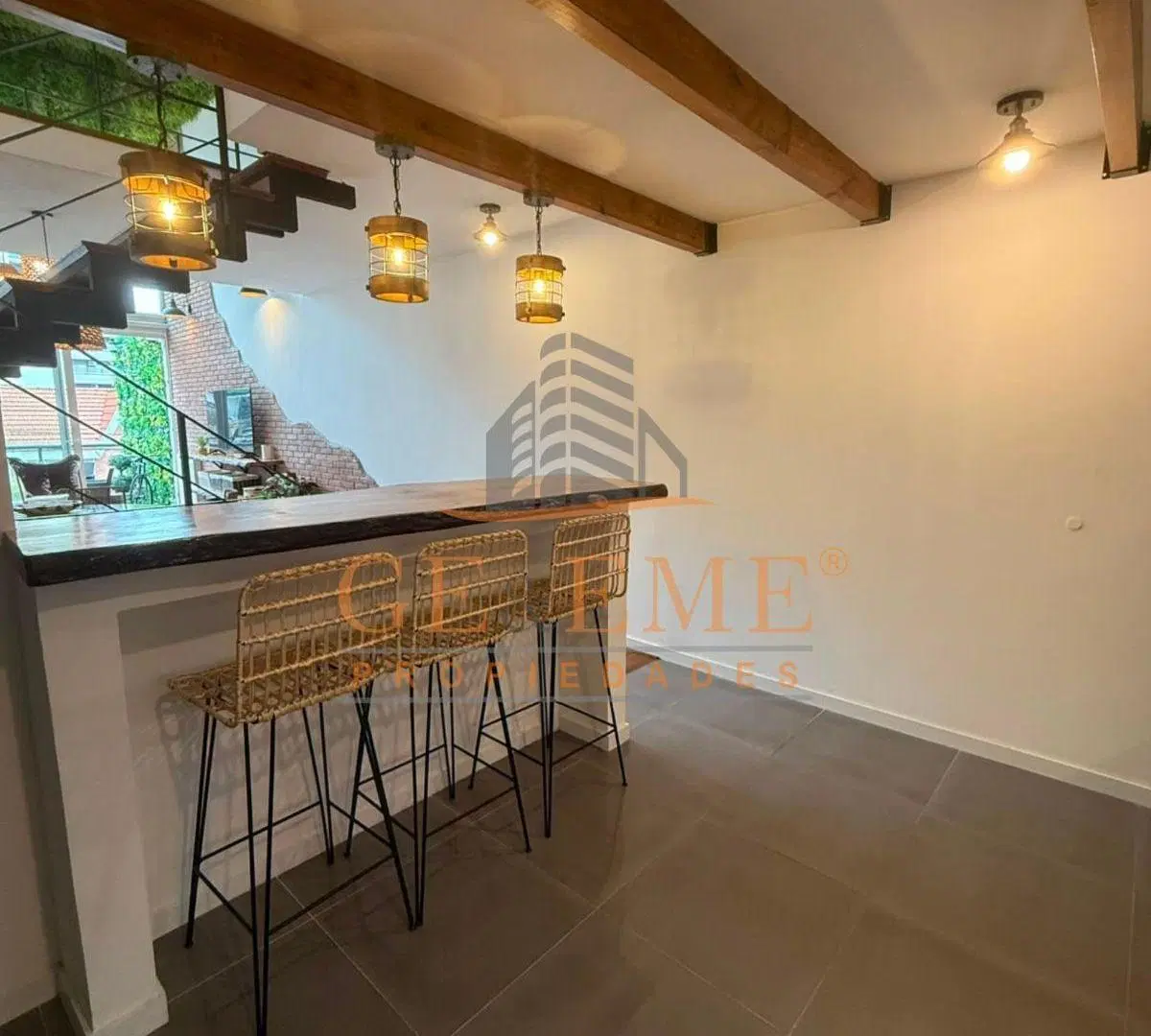 EXCLUSIVO 3 AMBIENTES Y 1/2 CON BALCON A LA CALLE! 4