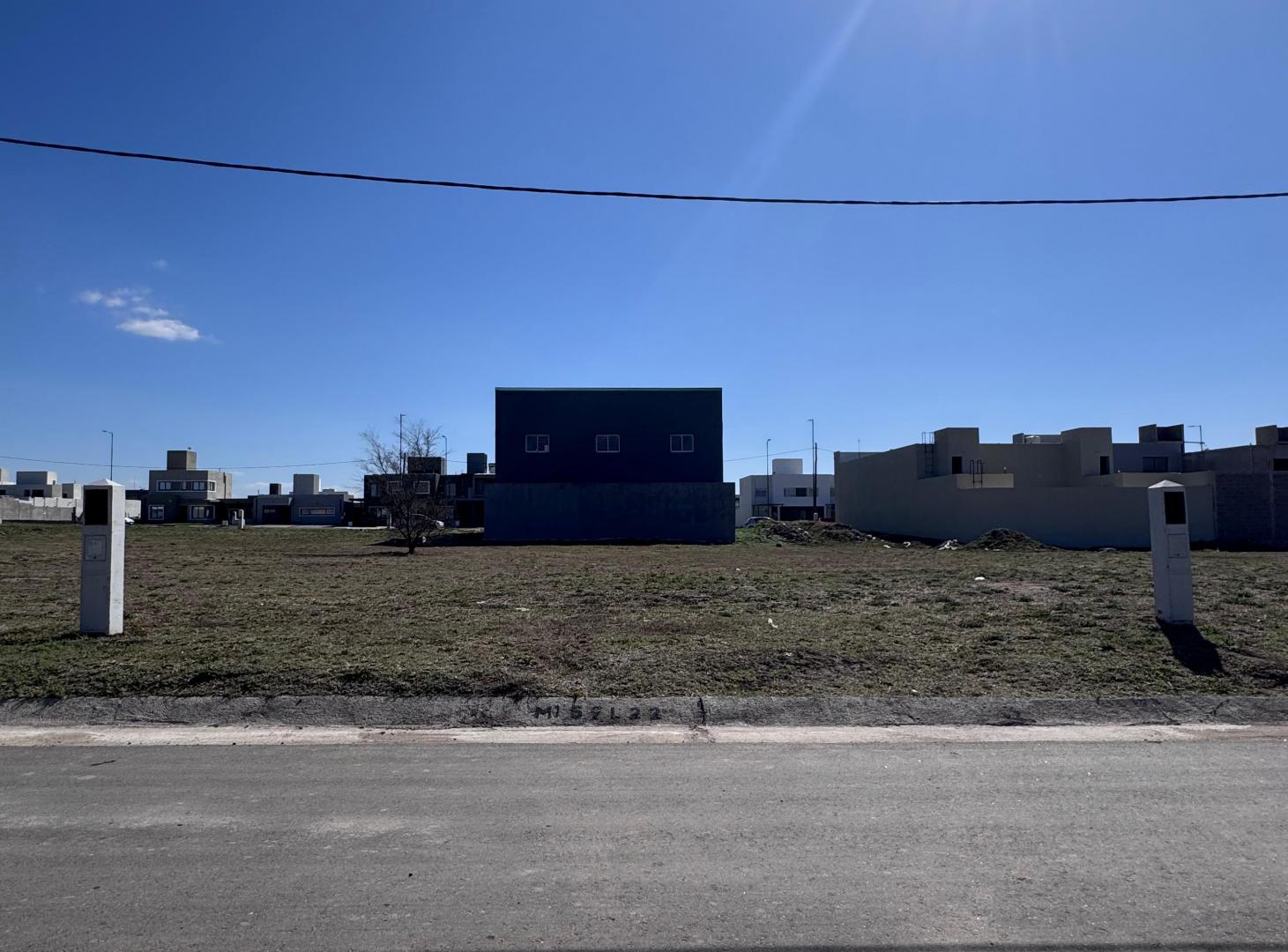 Lote Docta • Avenida 2 • 360 m2 • Apto dúplex