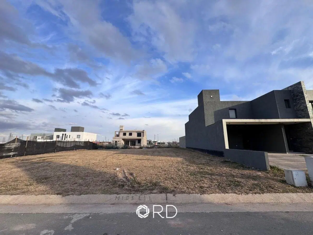 Lote en venta en Docta Avenida - Etapa 5 - 360 m2 apto dúplex 2