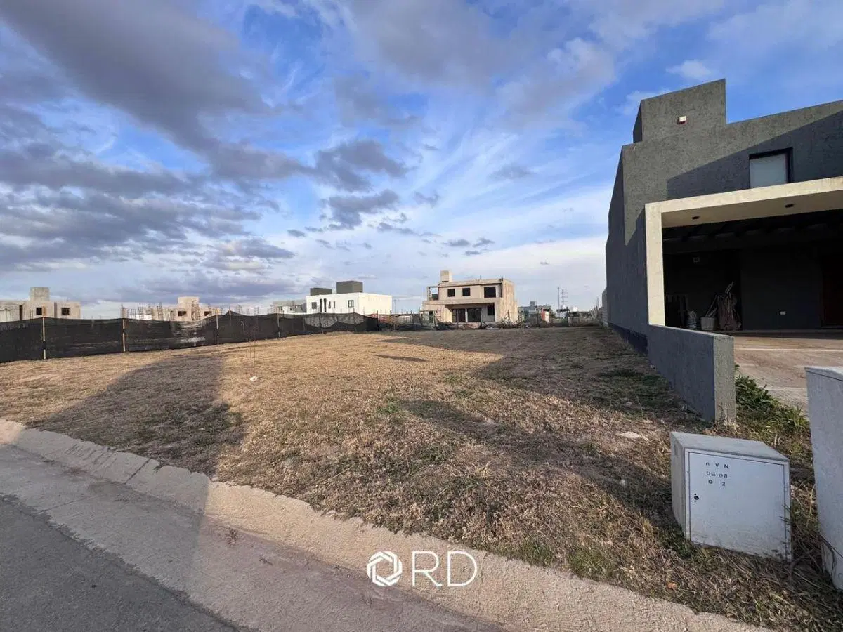 Lote en venta en Docta Avenida - Etapa 5 - 360 m2 apto dúplex 3