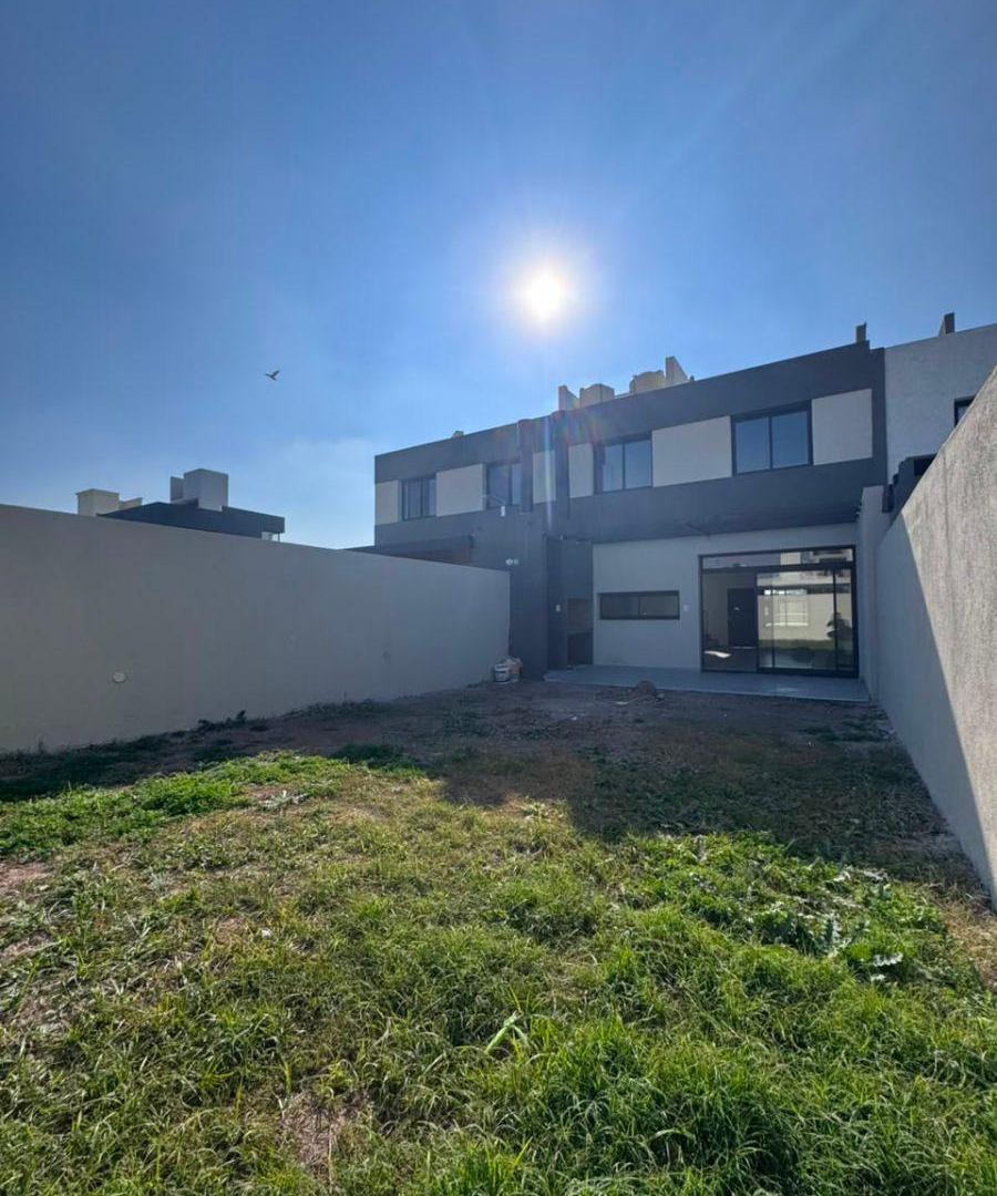 Dúplex a estrenar Docta Avenida - 3 dormitorios 3 baños - Etapa 4