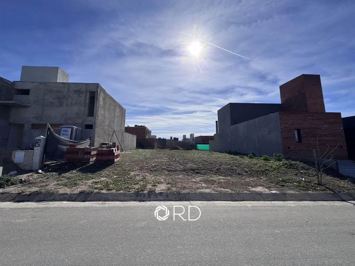 Lote en venta en Docta Avenida - 360 m2 - Apto dúplex (15 m2 de frente) 3