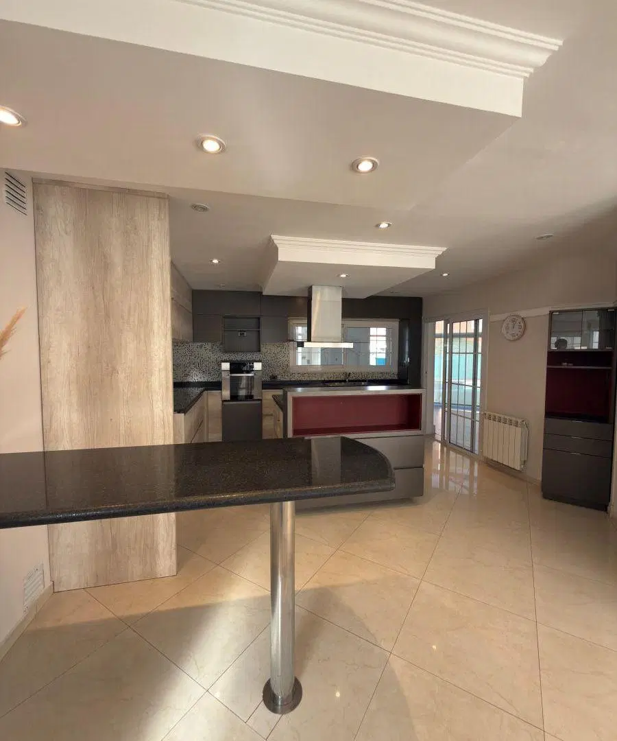 Casa en venta Valle Escondido, Los Cielos - 4 dormitorios 3 baños - Excelente ubicación 4