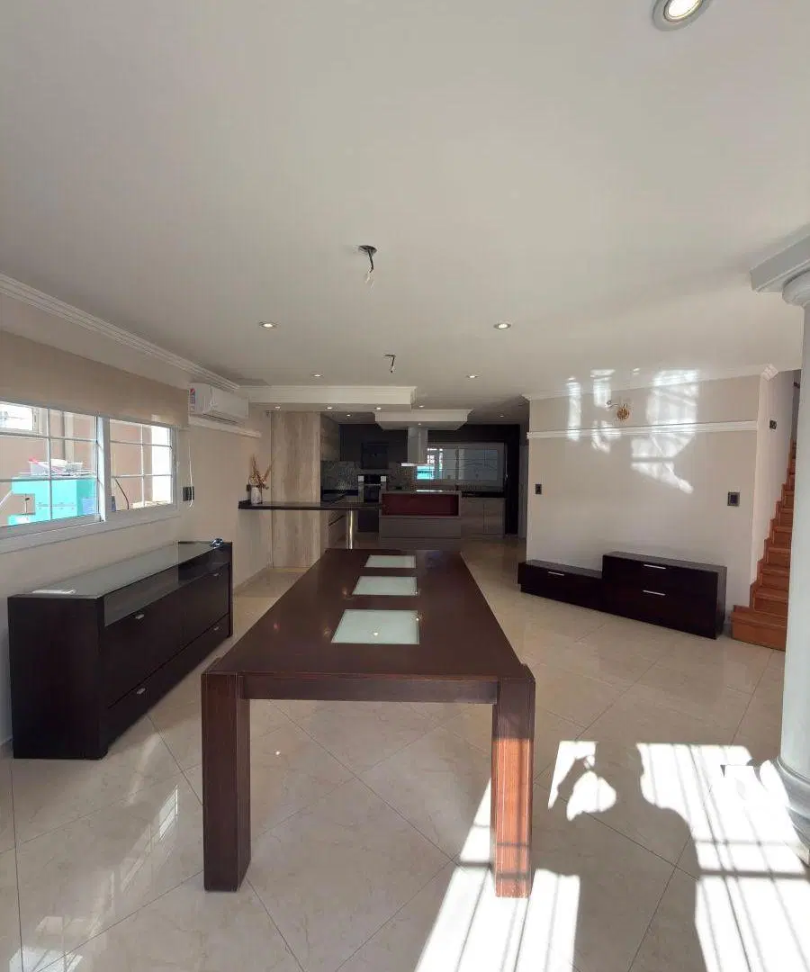 Casa en venta Valle Escondido, Los Cielos - 4 dormitorios 3 baños - Excelente ubicación 2
