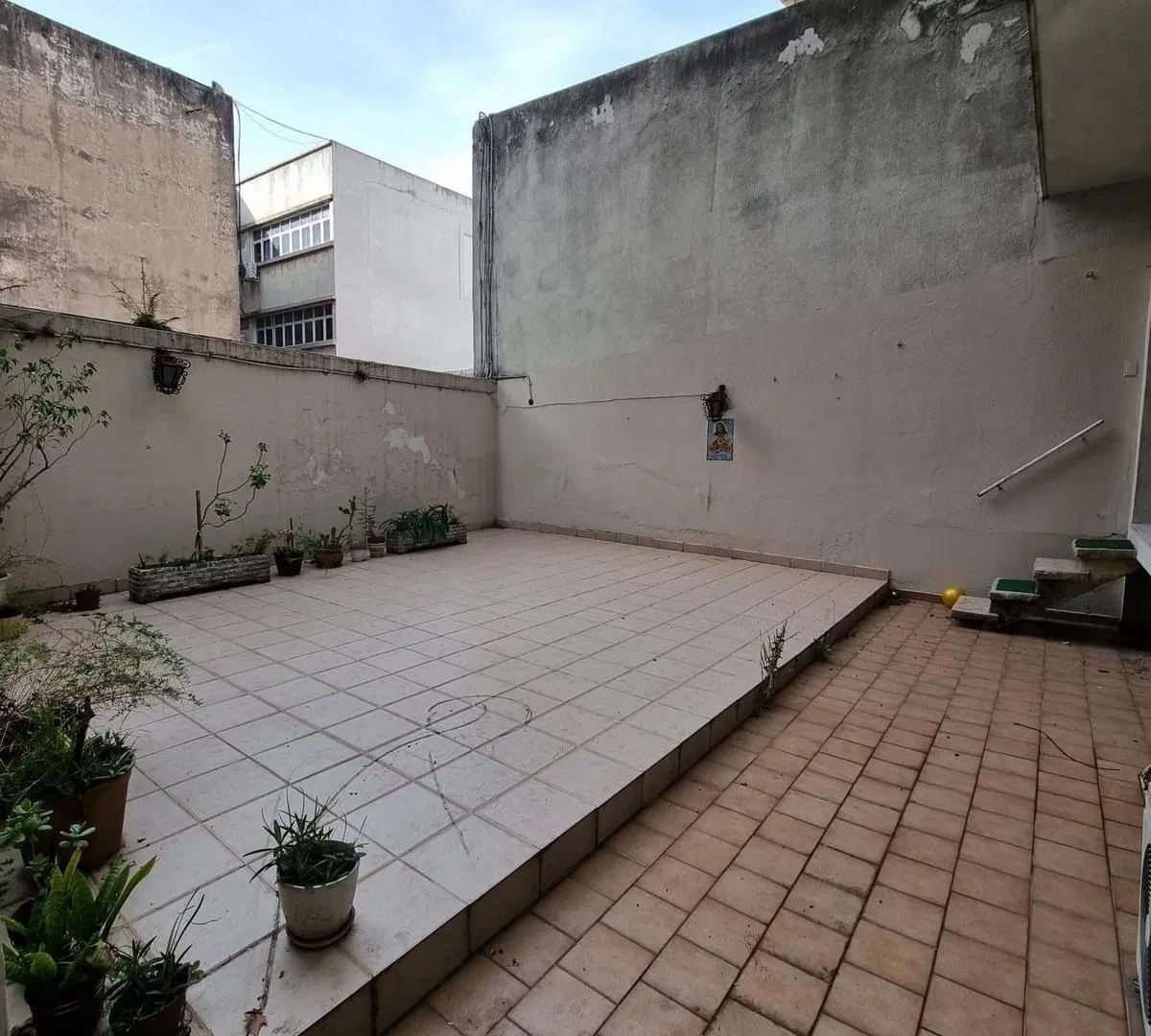 Alquiler departamento de 3 ambientes más escritorio - Caballito - Amplio patio - Luminoso. 5