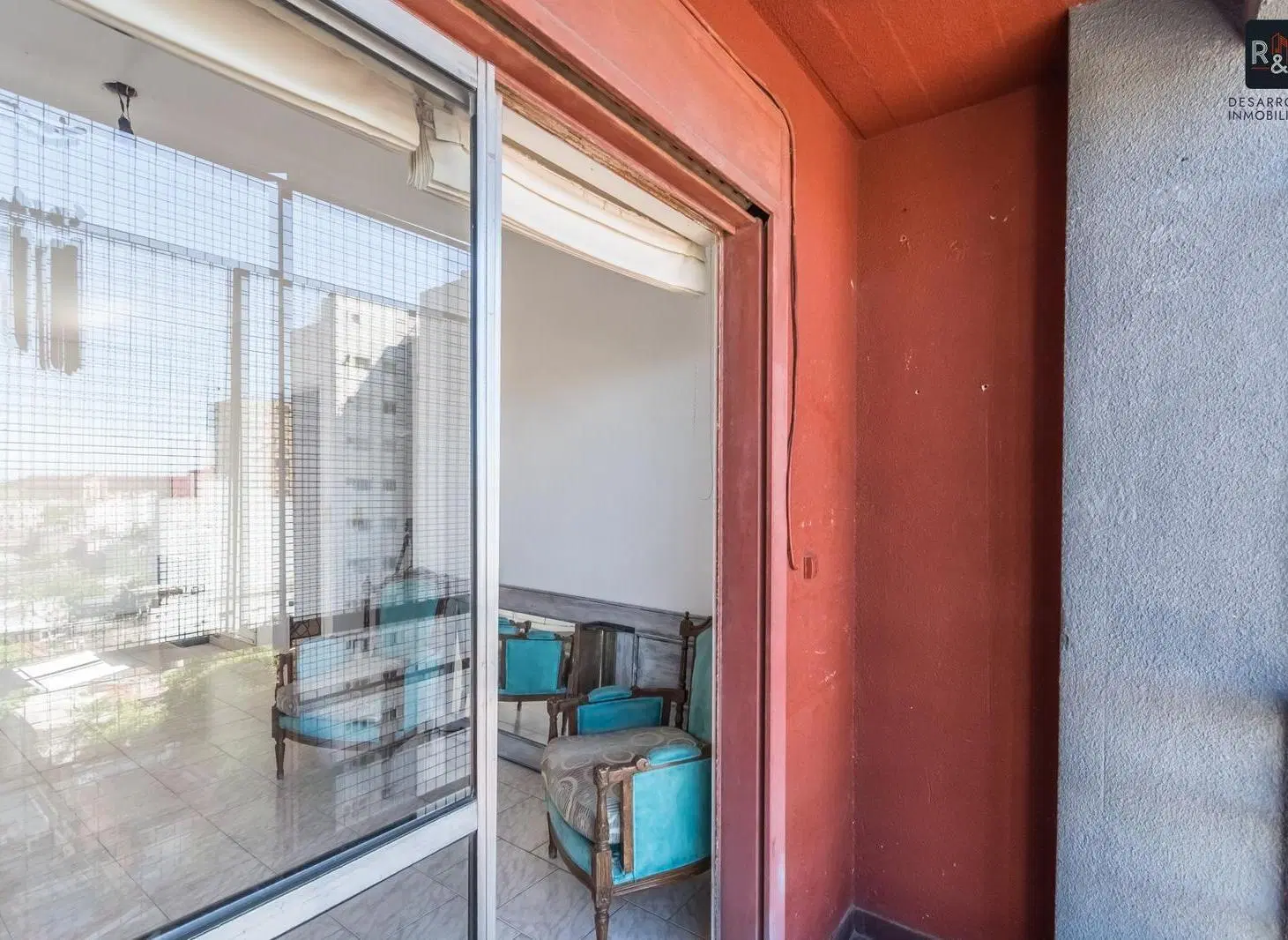 Venta de departamento 4 ambientes, cochera y balcón en La Boca - Muy luminoso 5