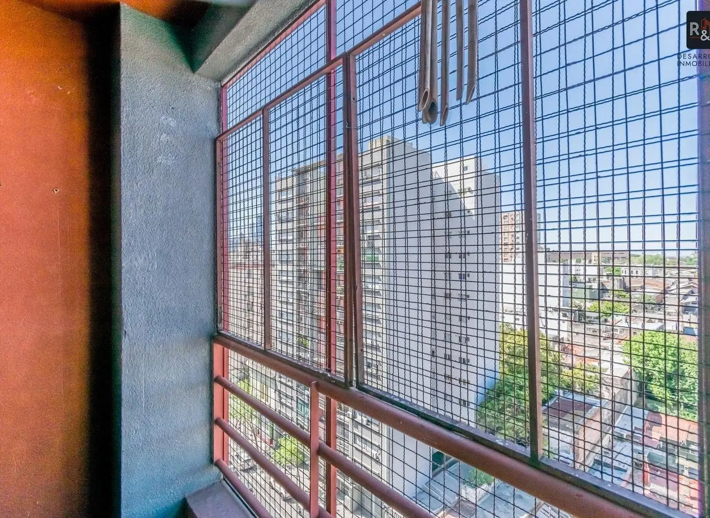 Venta de departamento 4 ambientes, cochera y balcón en La Boca - Muy luminoso 4
