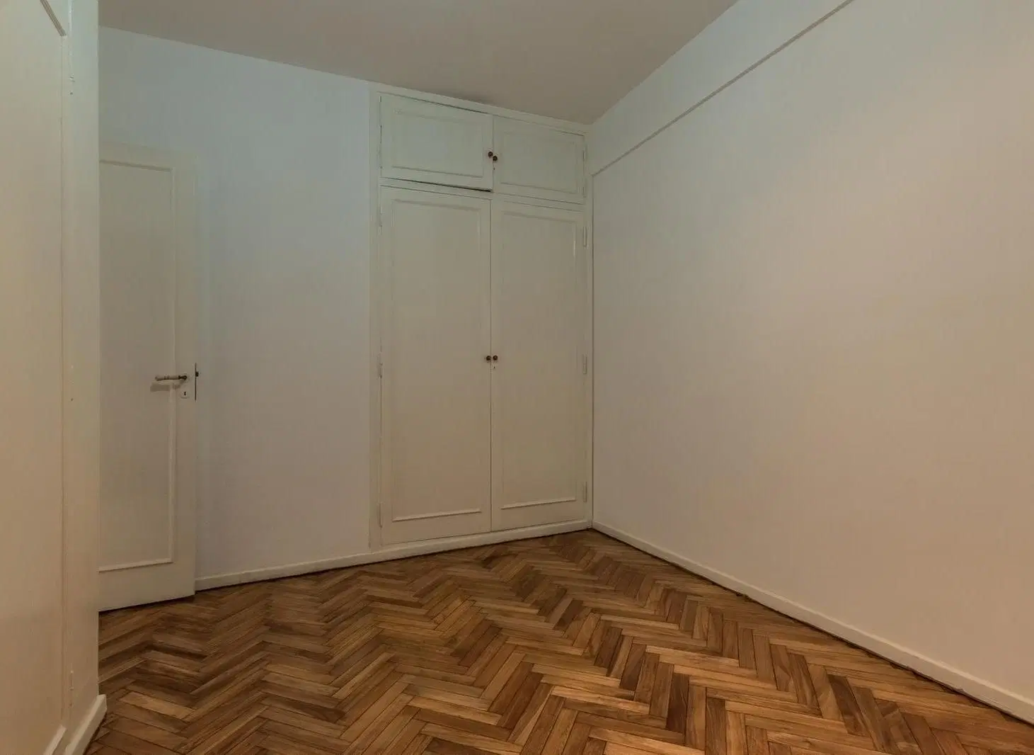 Venta departamento de 3 ambientes con dependencia de servicio y balcón en Recoleta 8