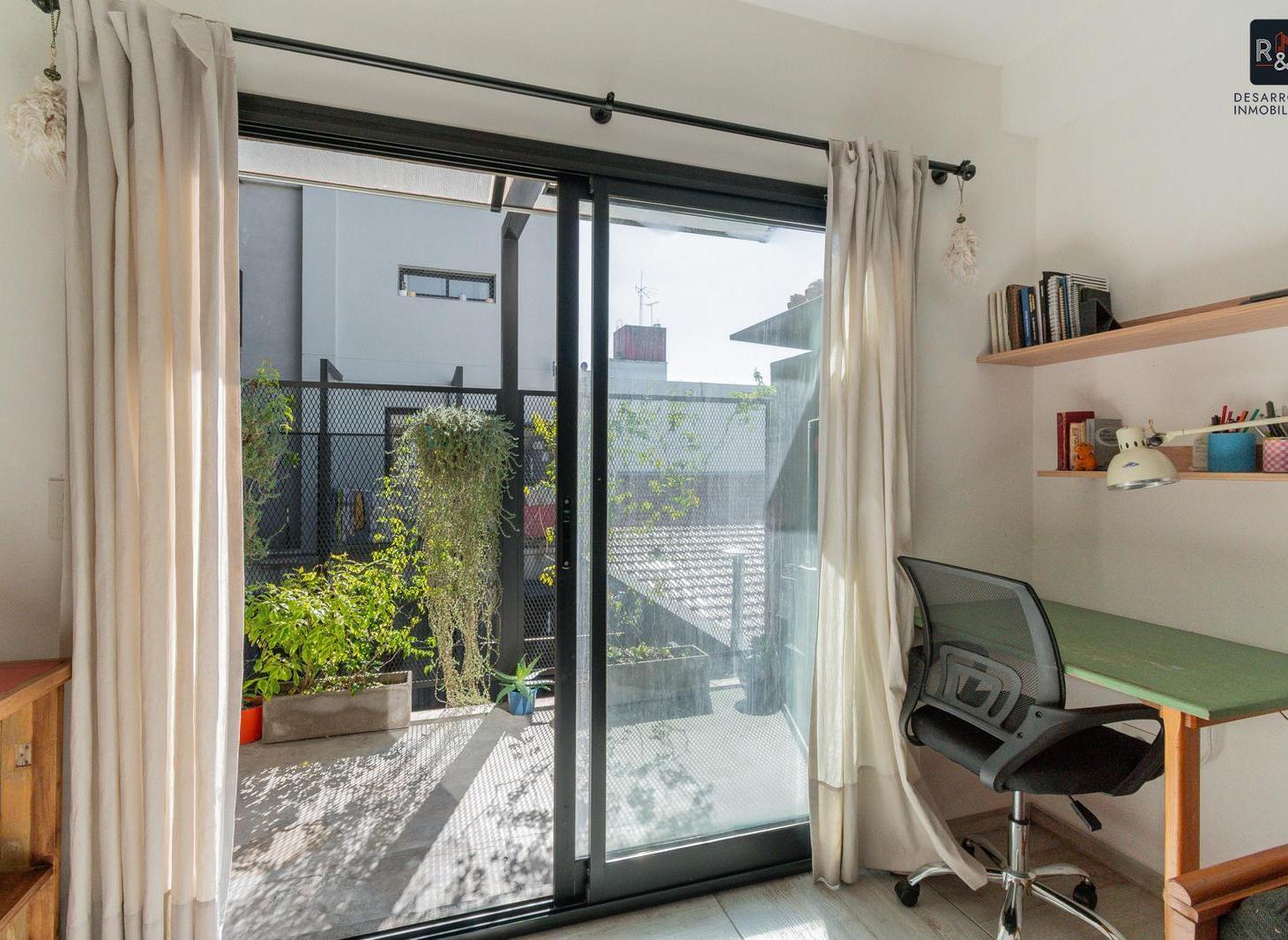 Foto de Venta departamento en Villa Urquiza de dos ambientes, luminoso, con, imagen 2