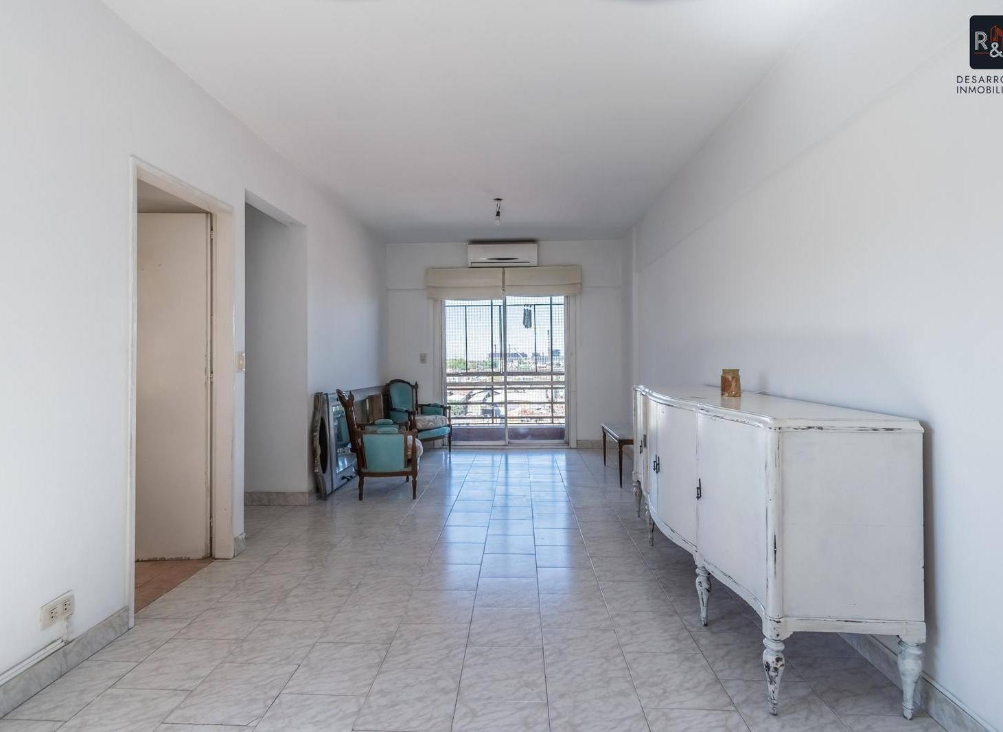 Foto de Venta de departamento 4 ambientes, cochera y balcón en La Boca - Muy, imagen 4