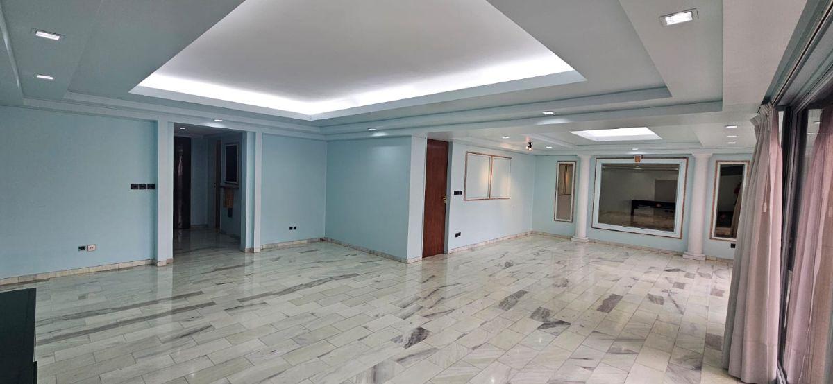 Foto de Piso Exclusivo de Categoría en Venta | 5 Ambientes con Dependencia, imagen 5