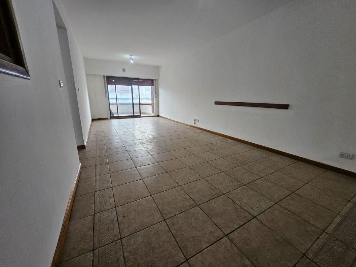 Venta Departamento 4 ambientes con balcon y cochera caballito norte