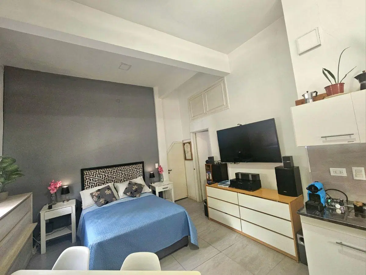 Venta PH monoambiente Villa del Parque 4