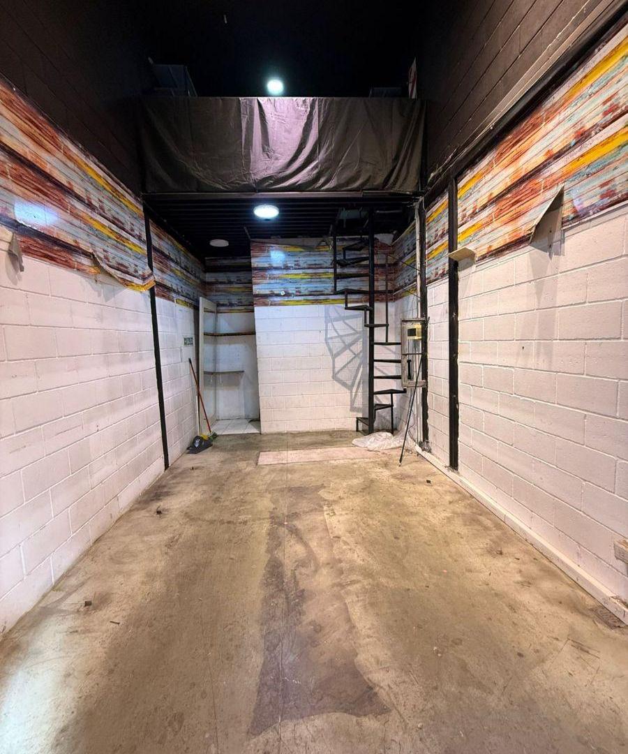 Foto de Local de 30 m² en alquiler en Flores, imagen 4