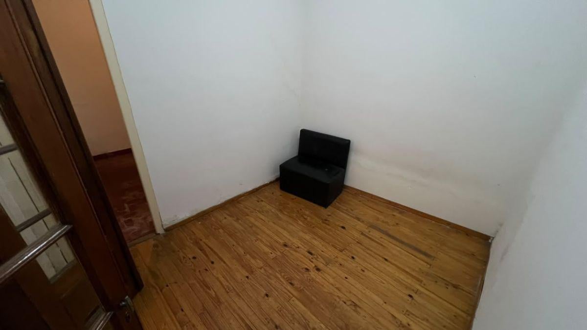 Foto de PH de Estilo Tradicional en PB – Amplios Ambientes, Pisos de Madera y, imagen 1