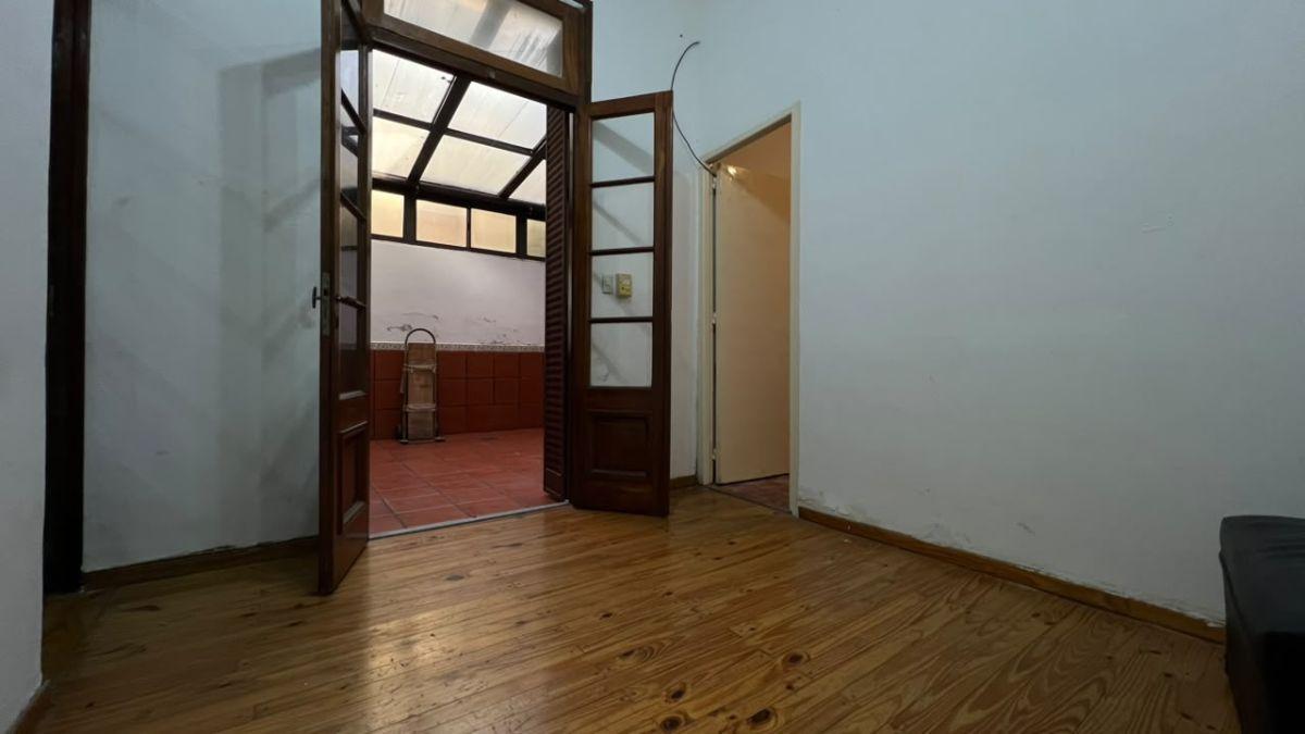 Foto de PH de Estilo Tradicional en PB – Amplios Ambientes, Pisos de Madera y, imagen 3