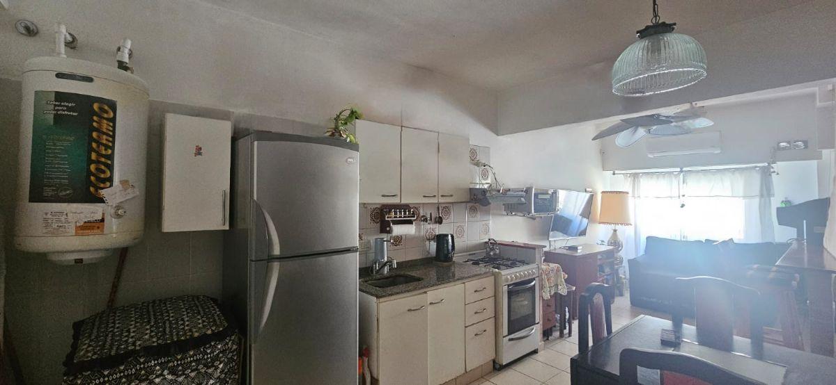 Foto de Venta monoambiente con balcon Flores, imagen 2