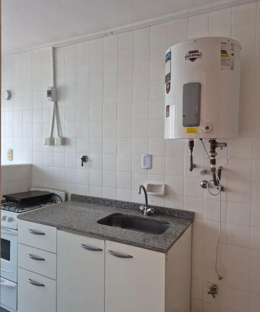 Foto de Oportunidad Venta 2 Ambientes Balvanera con Balcón y Cocina, imagen 4